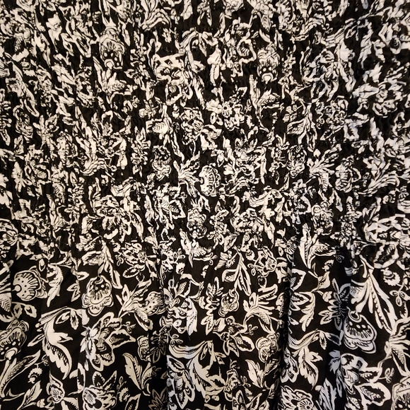 Black and White Floral Dress - Picture 2 of 2